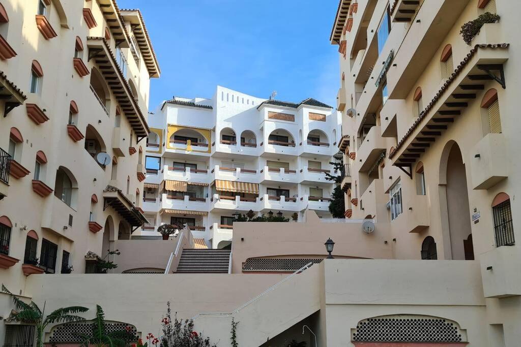Estepona Port Beachside Apartment - Marina Bay Zewnętrze zdjęcie