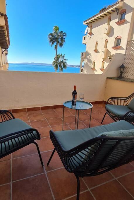 Estepona Port Beachside Apartment - Marina Bay Zewnętrze zdjęcie